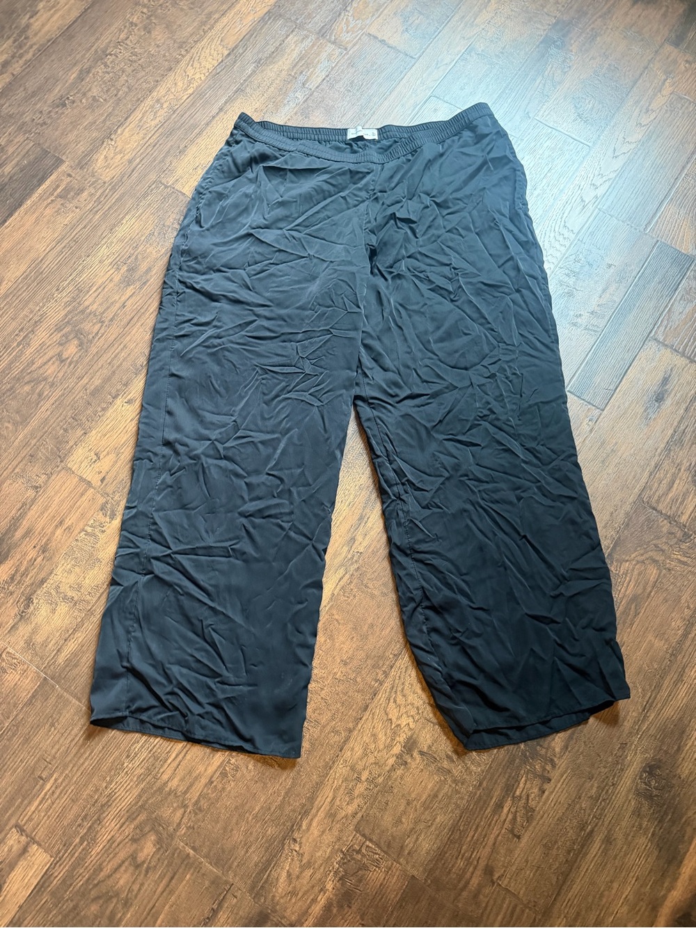 Abercrombie and Fitch pull on trousers - Picture 1 of 3